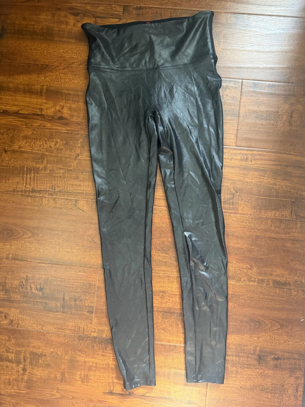 SPANX Black High Rise Shaping Slick Faux Leather Leggings size Medium